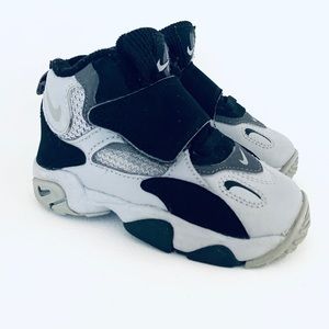Nike Speed Turf kids baby gray black sneakers vintage size 6